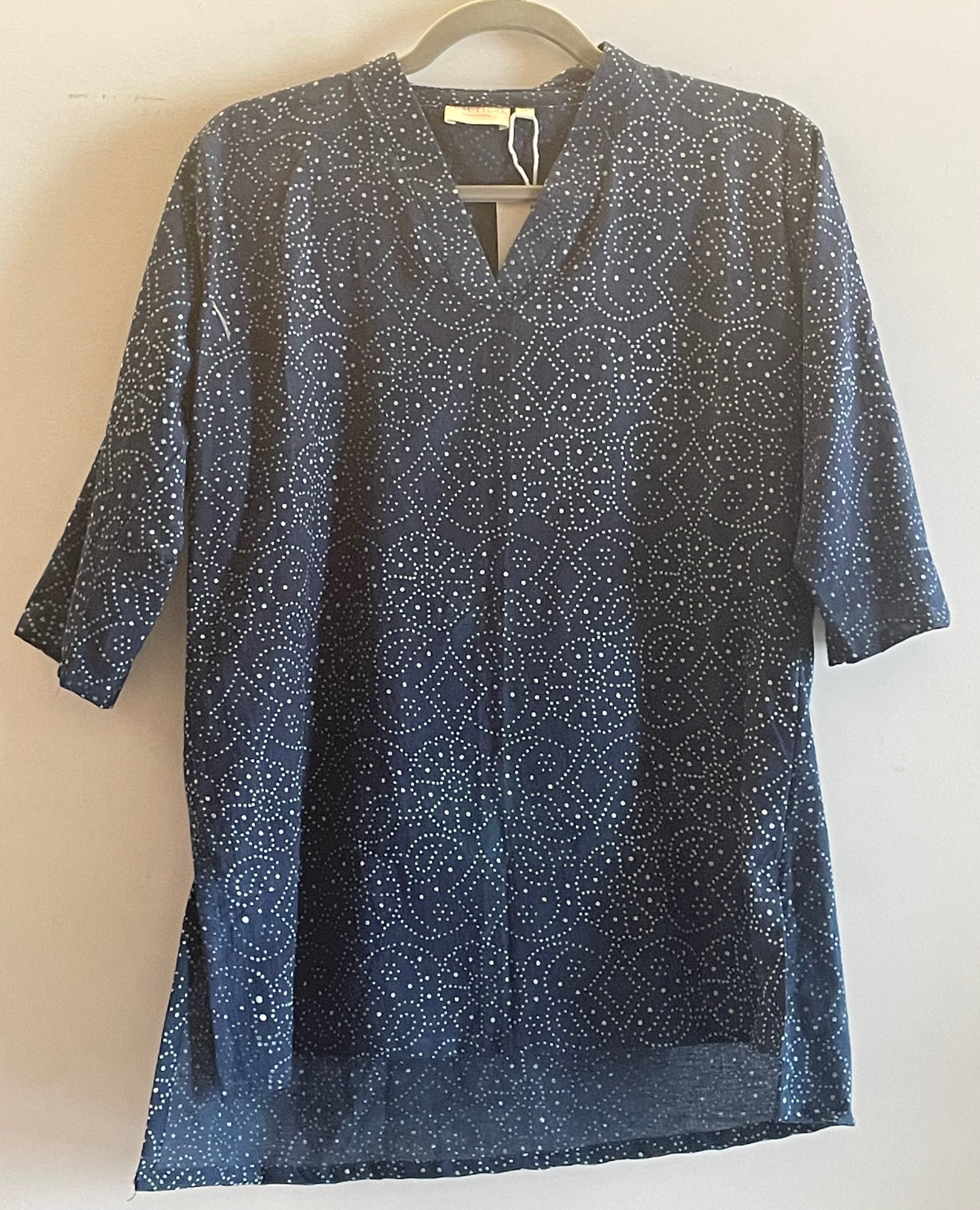 Lily short top in indigo blue dots